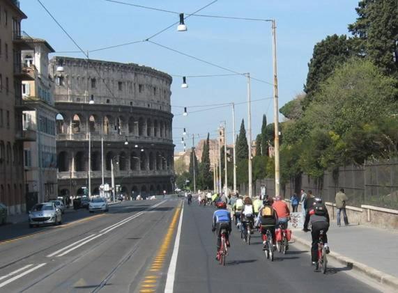 Tour De Rome Apartman Kültér fotó